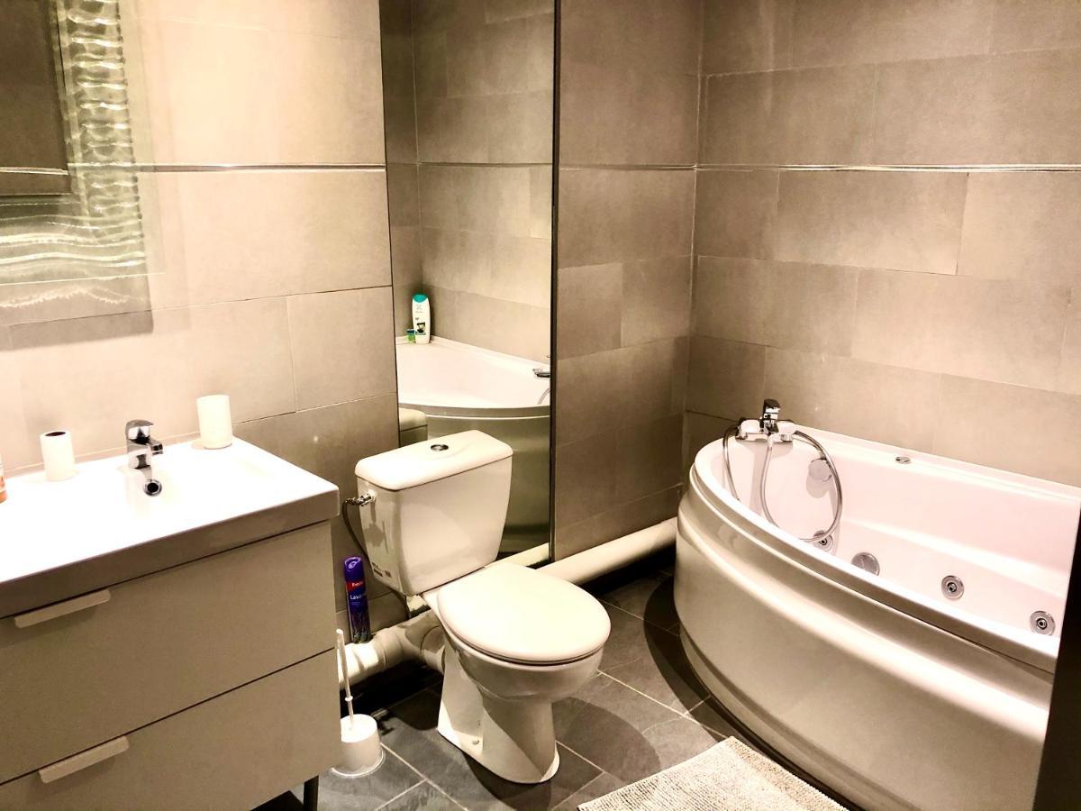 Appartement 105 M2 Rue Foch Arc De Triomphe Hyper Centre Montpellier Esterno foto